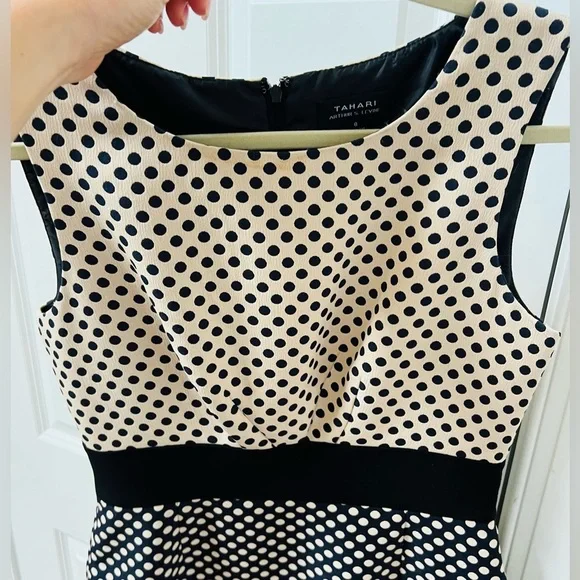 Like new stunning Tahari sleeveless dress in cream and black size 8 - Picture 6 of 8